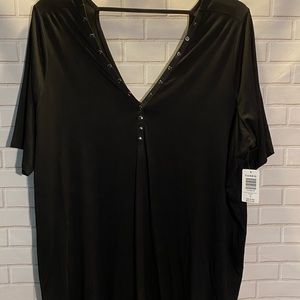 Torrid new size 3X black v neck top